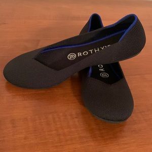 Rothy’s flats, black